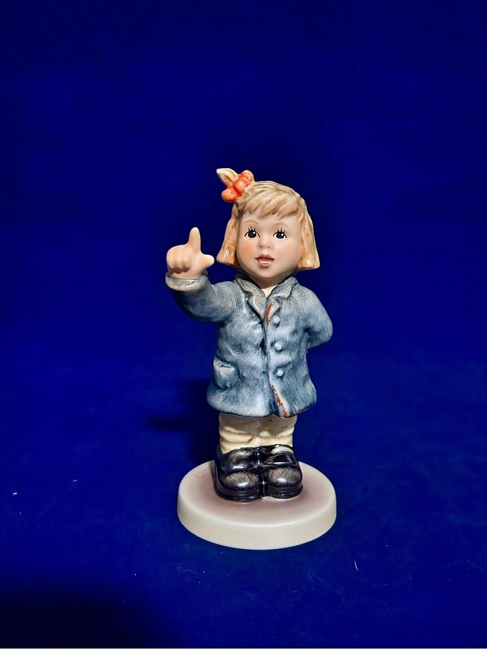 M.I. Hummel Club #2309 “Melody” HUM 2198 Porcelain Figurine w/Box
